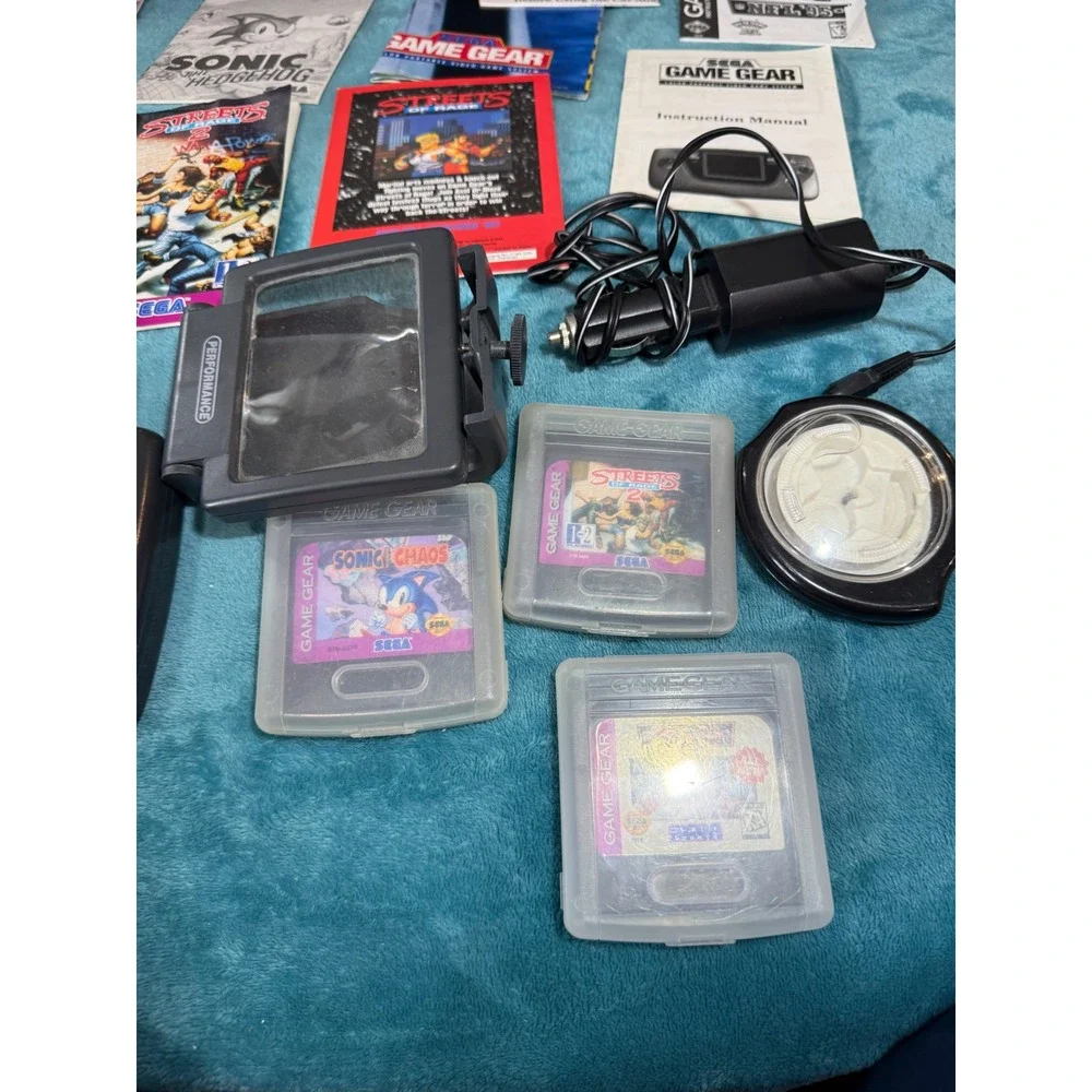 Sega Game Gear Handheld Console Bundle Streets of Rage 2 Sonic Chaos Case Manual